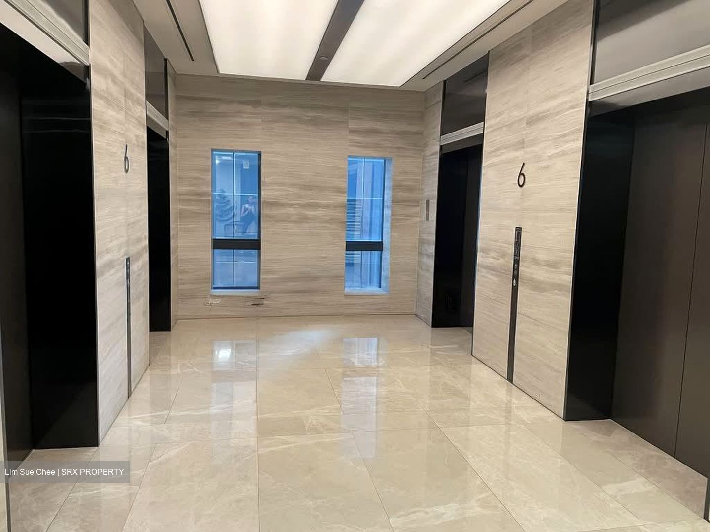 Robinson 77 (D1), Office #568255781